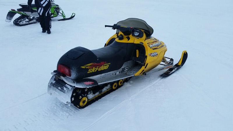 2001 Skidoo MXZ 600