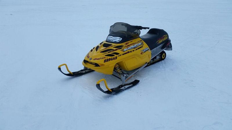 2001 Skidoo MXZ 600