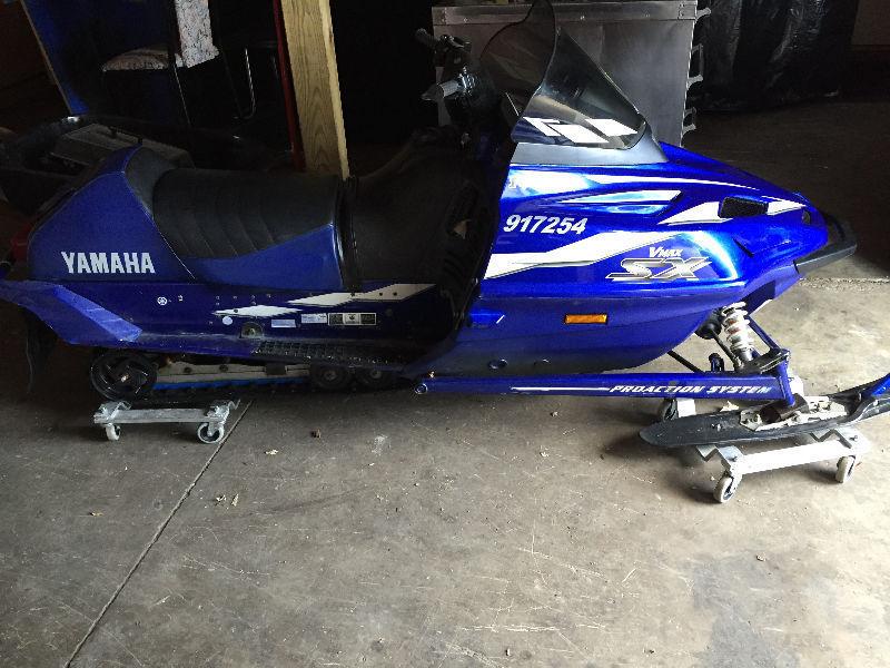 Wanted: Looking for Yamaha 600or 700 triple red head motor