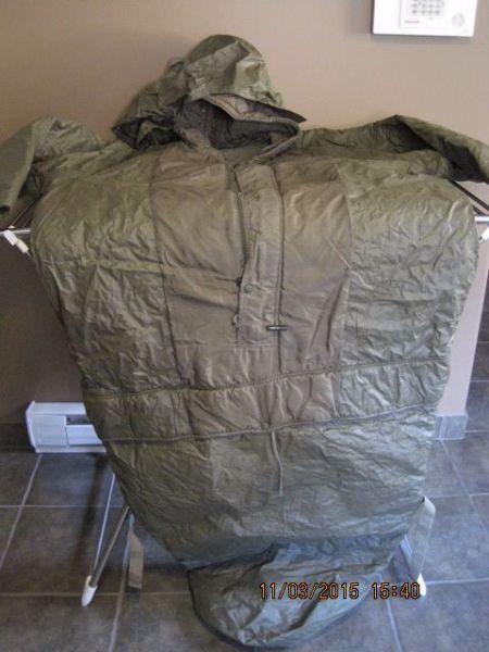 Survival Sleeping Bag Suit, Cover, Hood & Pegs Military ?