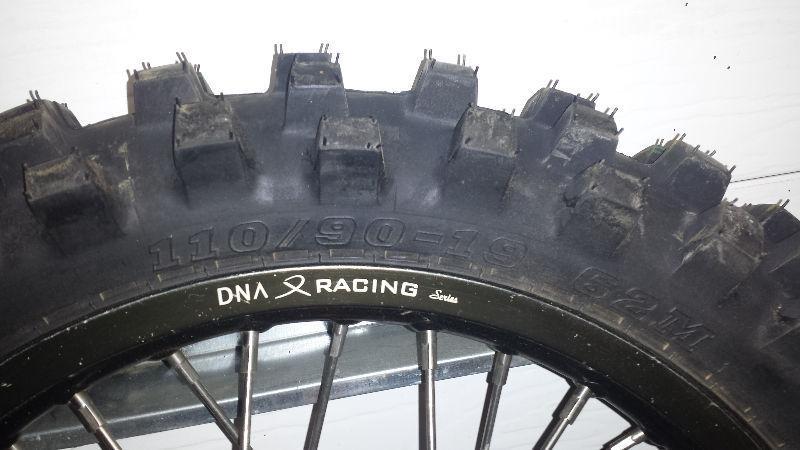 DNA Racing wheels and tires