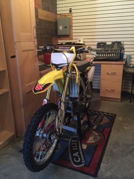 2015 RMZ 250 MINT ONLY 15 HOURS