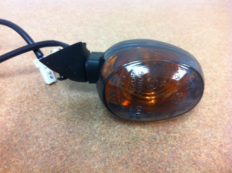 Vespa Right and Left Front Turn Signals (Complete)