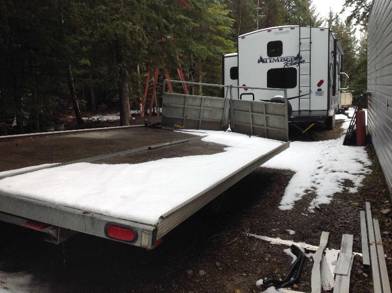 Snowmobile trailer 3-sleds