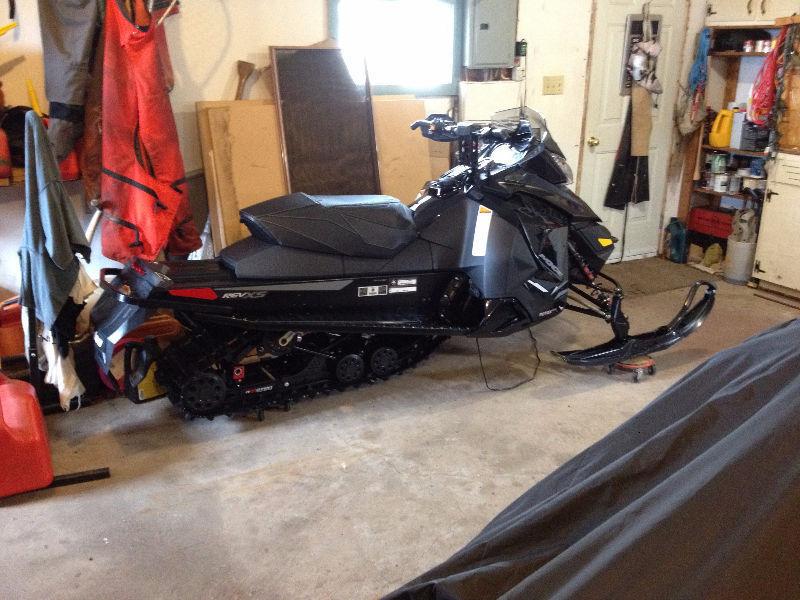 2014 Ski-Doo MXZ-x 600 etech