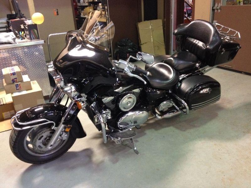 2008 kawasaki vulcan 1600 nomad, loaded with accesories