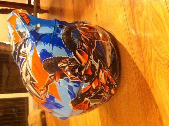 FLY RACING YOUTH SIZE LARGE HELMET
