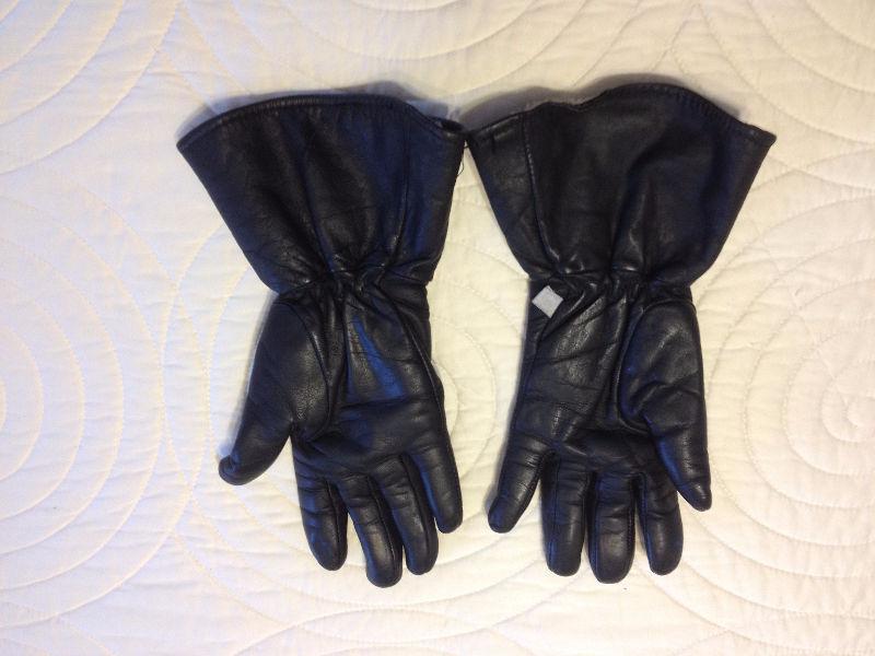 Size Small Black Leather Ladies Motorcycle Gloves