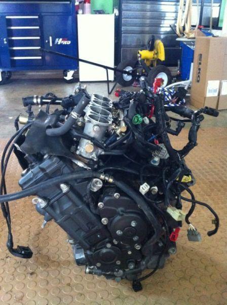 PARTING OUT 2005 YAMAHA R1 RAVEN EDDITION