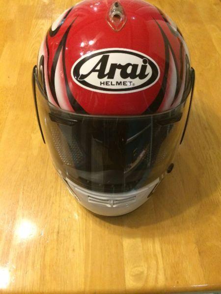 ARAI QUANTUM E SNELL DOT MOTORCYCLE HELMET SMALL