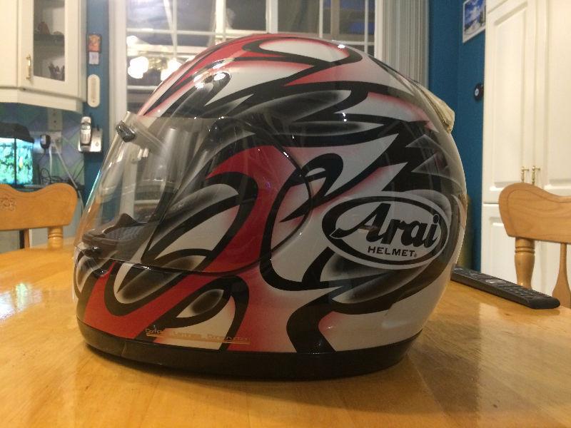 ARAI QUANTUM E SNELL DOT MOTORCYCLE HELMET SMALL