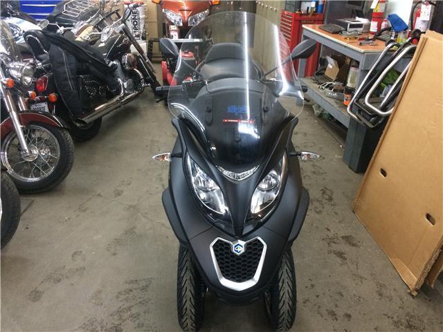 SCOOTER 3 ROUES PIAGGIO MP3 2016