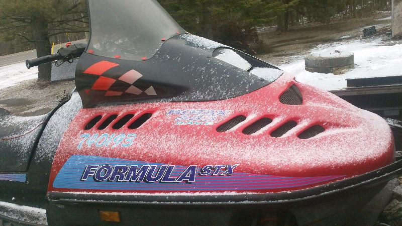 1995 ski-doo formula STX 583CC rave, great condition $600