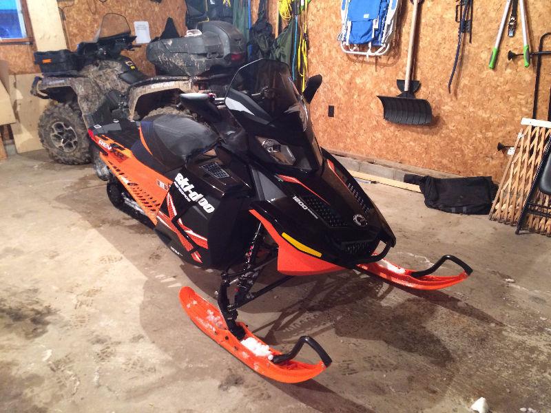 2015 SKIDOO RENEGADE 1200X $99.00 BIWEEKLY
