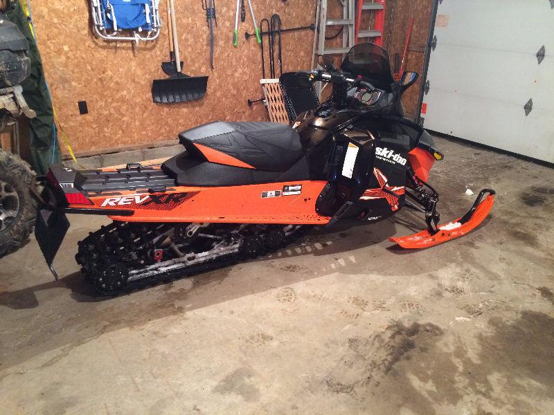 2015 SKIDOO RENEGADE 1200X $99.00 BIWEEKLY