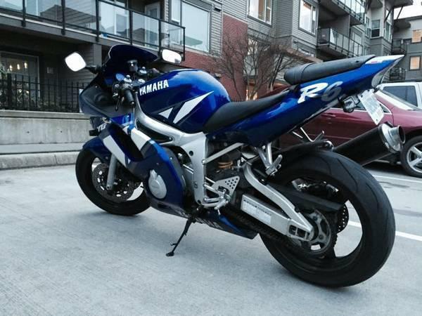 2001 Yamaha R6 -3200$