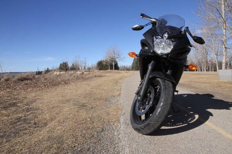 2009 Yamaha FZ6R 7891km! Open to offers!