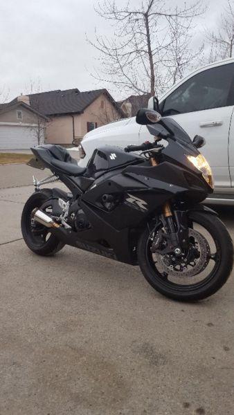 Immaculate 2005 Black GSXR 1000 Special Edition