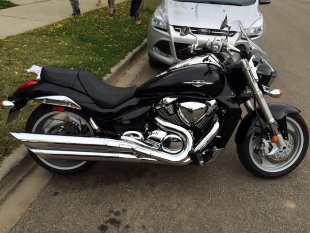 2011 SUZUKI BOULEVARD M109R; 2,800 KMs;1 OWNER; NEVER DROPPED