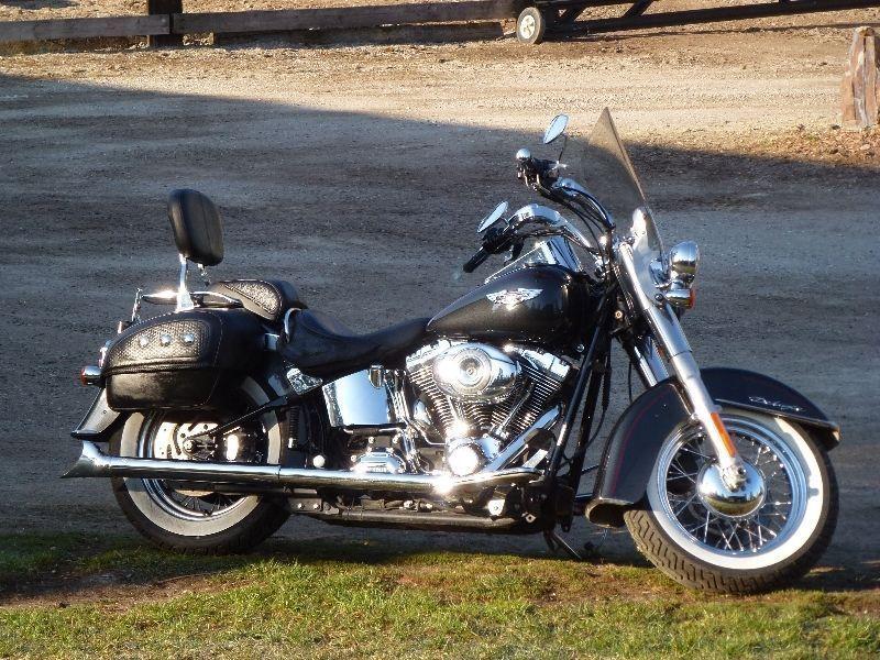2007 Harley Davidson Deluxe - Black Pearl with lots of extras