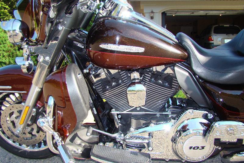 GORGEOUS 2011 HARLEY ULTRA LIMITED