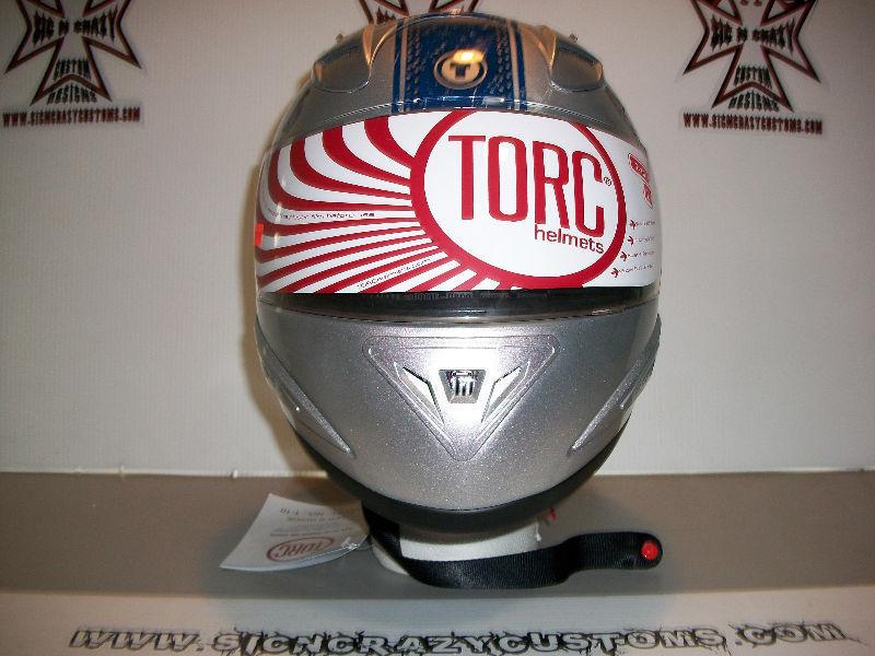 Torc Gloss Silver, Fighter Design, Full Face Helmet, Large