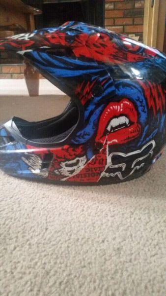 Fox dirt bike helmet