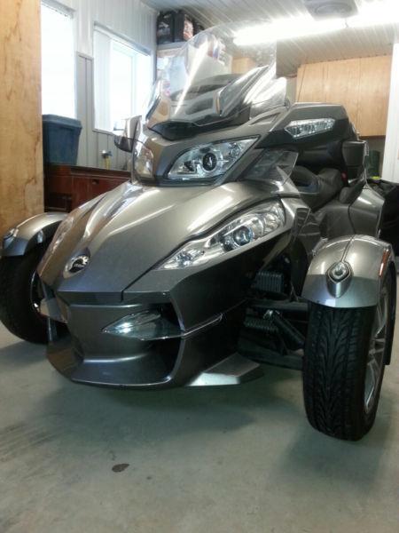 Can am Spyder RTS 2011