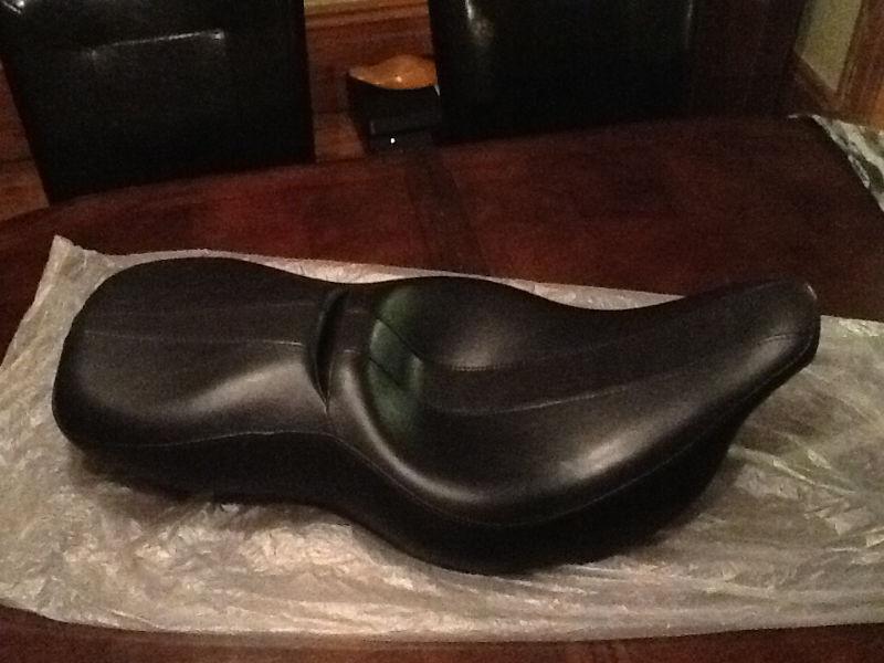 Harley Davidson FLTR Seat