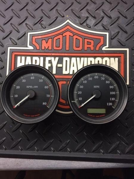 2008 Harley touring speedo and tach