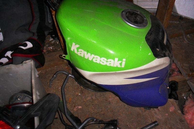 kawasaki zx9 r tank a gas