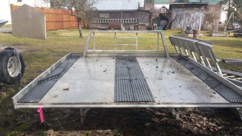 Aluminum sled deck