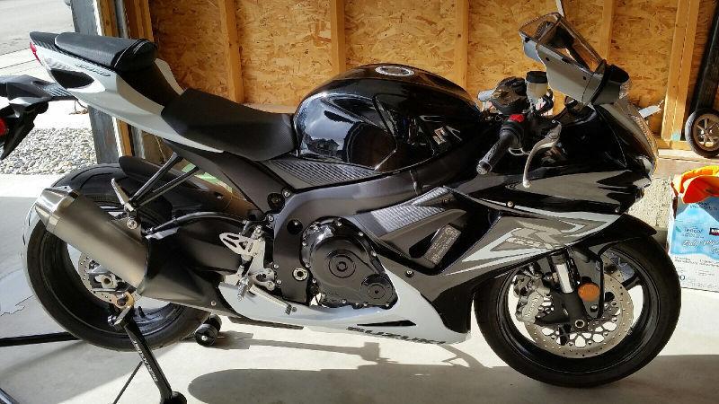 2014 GSXR-600 immaculate condition/low kms