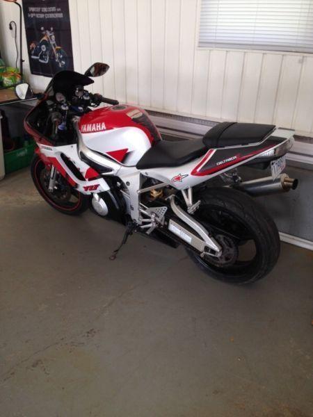 Yamaha R6 in great condition