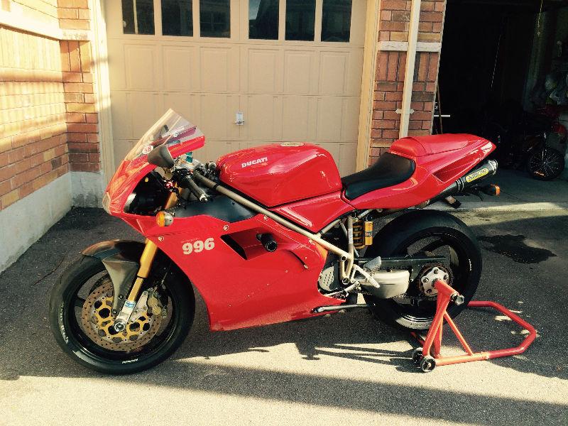 1999 Ducati 996 in superb condition!