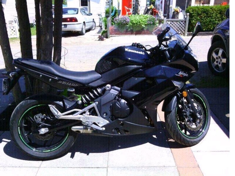 Moto Kawasaki ninja 400R