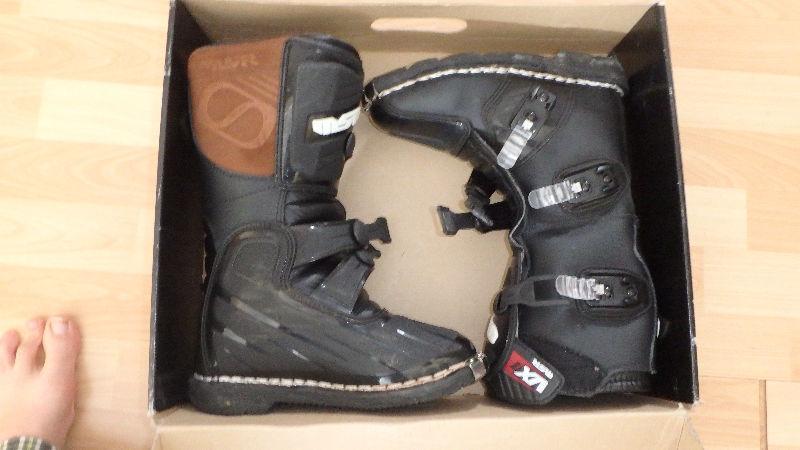 MSR Youth MX boots Size 3 Outgrown