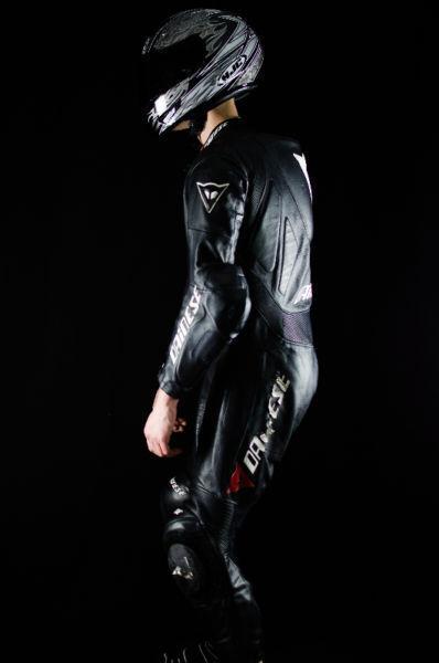 Motorcycle Gear-Dainese Leather Racing Suit-1 piece-Black-sz42US
