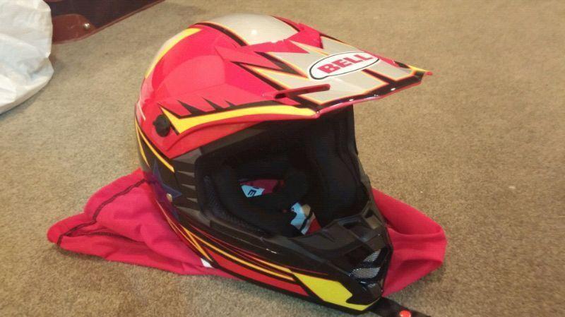 NEW NEVER WORN Bell Moto Cross ATV Helmet Large Size