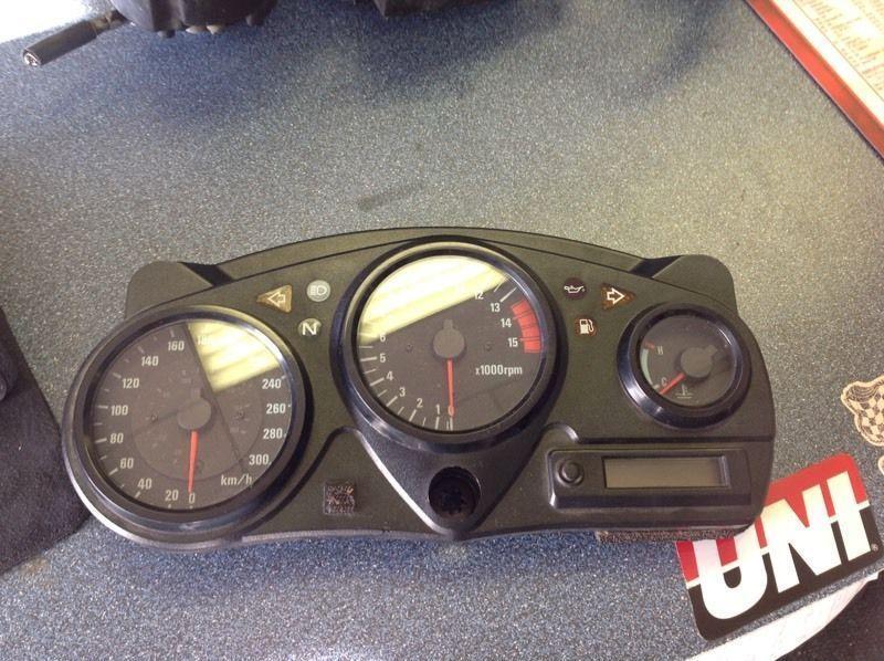 Gauges/speedo/tach for Honda F4 99-00