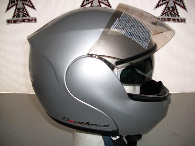 ZEUS Gloss Silver With Retractable Sun Lens, Modular Helmets