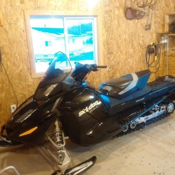 For Sale Skidoo GSX SE, 1200