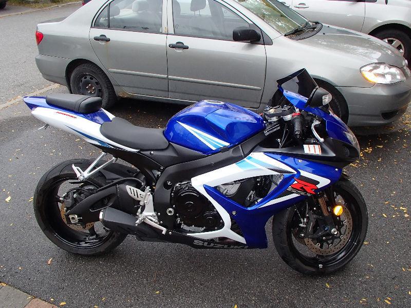 Mint - 2006 GSXR 750 with extremelly low KM