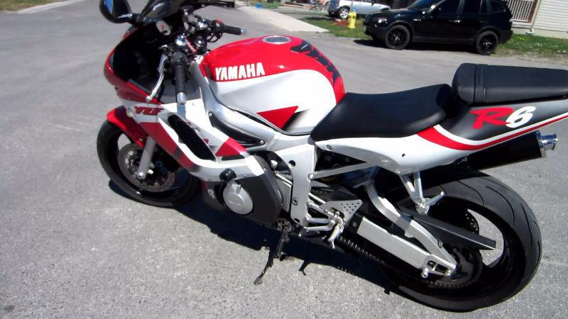 2000 Yamaha YZF-R6 Low KM Mint Condition Ready to Ride