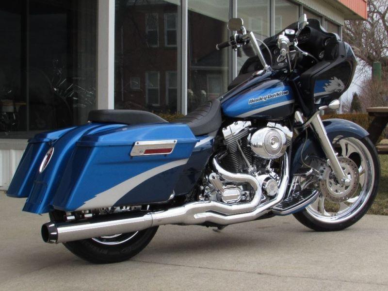 2001 Harley-Davidson FLTRSE3 CVO Over $8,000 in Bagger Customi