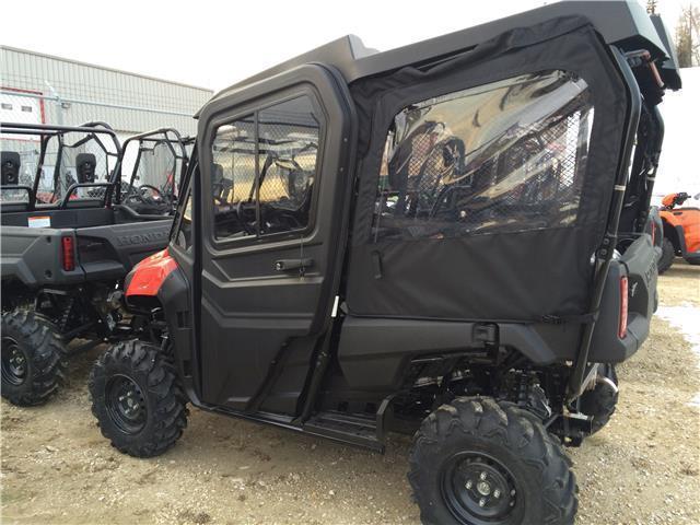 Honda Pioneer SXS700-4 with FULL ENCLOSURE