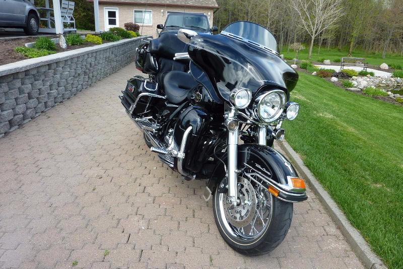 MOTO HARLEY-DAVIDSON FLHTC1 ELECTRA CLIDE ULTRA CLASSIC