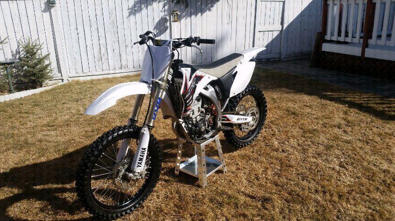 ** YAMAHA YZ450F SPECIAL EDITION ** MINT CONDITION !!!!