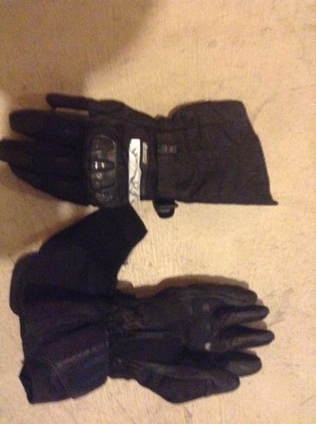 Icon insulated riding gloves with armour