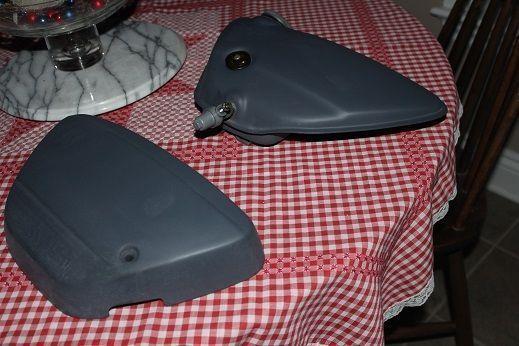 Suzuki Titan T500 side cover and oil tank